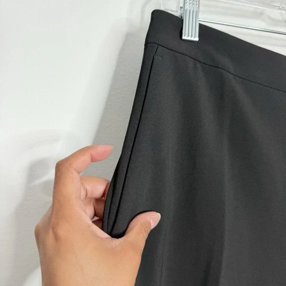 NWOT Ann Taylor The Wide Leg Pant in Fluid Crepe Black Size 4 Workwear - Picture 10 of 10